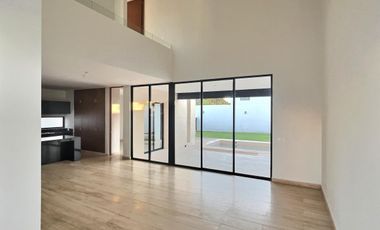 Venta de Casa en Jardines de Conkal