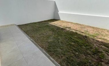 VENTA DPTO. 2 AMBIENTES CON PATIO A ESTRENAR!! QUILMES OESTE!!