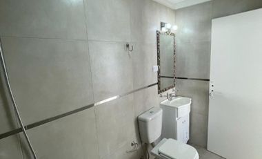 VENTA DPTO. 2 AMBIENTES CON PATIO A ESTRENAR!! QUILMES OESTE!!