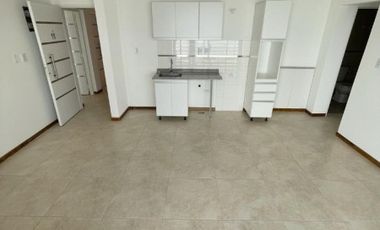 VENTA DPTO. 2 AMBIENTES CON PATIO A ESTRENAR!! QUILMES OESTE!!