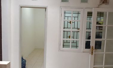 Disewakan Rumah Nusaloka Blok N Sektor 14.5 Bsd City Tangerang Selatan Murah Siap Huni*