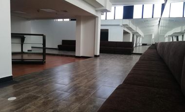 edificio en arriendo en santa barbara. Cod A50939