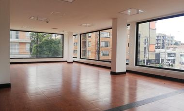 edificio en arriendo en santa barbara. Cod A50939