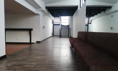 edificio en arriendo en santa barbara. Cod A50939