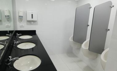 edificio en arriendo en santa barbara. Cod A50939