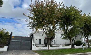 GALPON CON VIVIENDA SOBRE 7 LOTES SOBRE RUTA 2