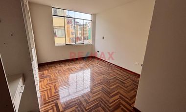 Alquiler De Casa En Condominio