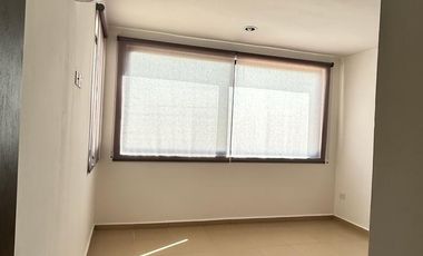 Casa en renta en privada cumbres Novonorte