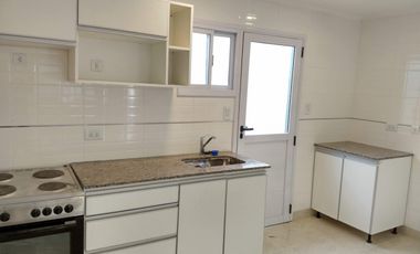 Duplex tres ambientes a Estrenar. San Jose