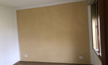 Casa Fondo en venta en Ezpeleta Este
