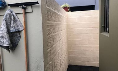 Casa Fondo en venta en Ezpeleta Este