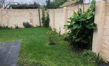 Casa Fondo en venta en Ezpeleta Este