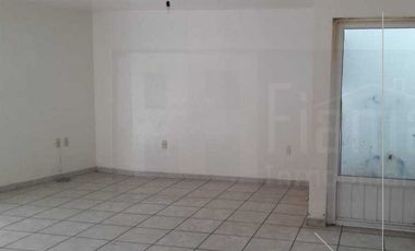 EDIFICIO COMERCIAL EN VENTA  FRACC. JACARANDAS, TEPIC