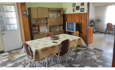 venta casa merlo centro frente banco provincia