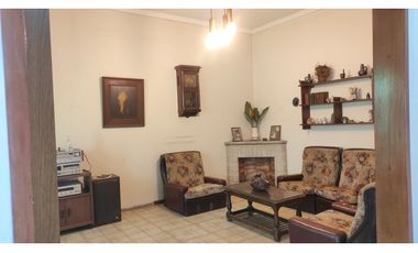 venta casa merlo centro frente banco provincia