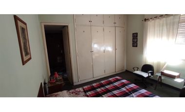 venta casa merlo centro frente banco provincia