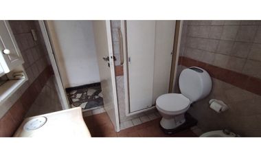 venta casa merlo centro frente banco provincia