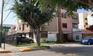 En venta Hermoso departamento de 3 dormitorios en Santiago de Surco