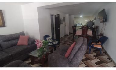 VENTA DE CASA EN LAS FLORES - 3 CASAS - LAS FLORES, JAMUNDI