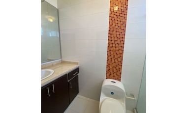 Arriendo apartamento en Torres de canarias - Santa Marta