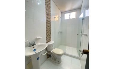 Arriendo apartamento en Torres de canarias - Santa Marta