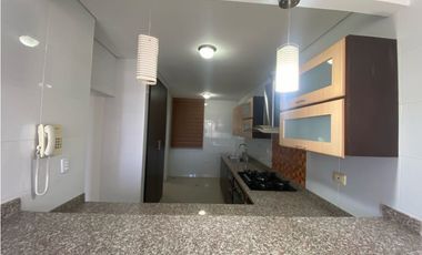 Arriendo apartamento en Torres de canarias - Santa Marta