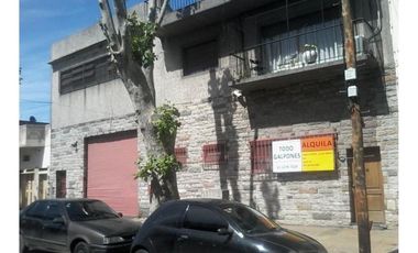 Galpón 900m2 S/lote 560m2 Doble Frente Con 1 Dpto