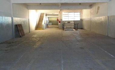 Galpón 900m2 S/lote 560m2 Doble Frente Con 1 Dpto