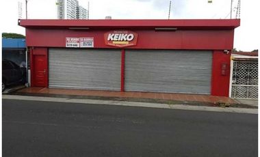 Se alquila amplio y cómodo local de 300 mts en Parque lefevre