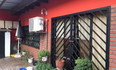 Casa en Ph, Villa de Mayo