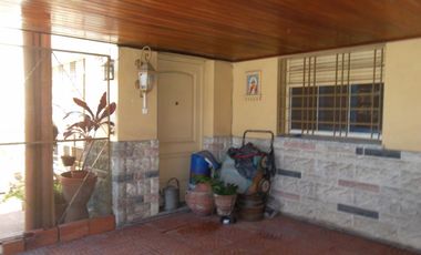 VENTA CASA MULTIFAMILIAR SOBRE LOTE PROPIO, CHILAVERT
