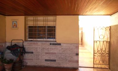 VENTA CASA MULTIFAMILIAR SOBRE LOTE PROPIO, CHILAVERT