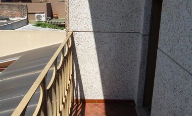 VENTA CASA MULTIFAMILIAR SOBRE LOTE PROPIO, CHILAVERT