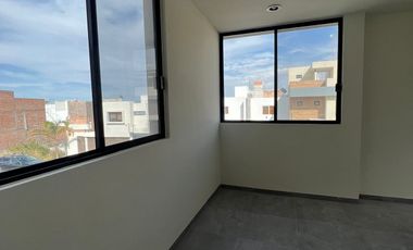 CASA EN VENTA VILLAMAGNA CON 4 HABITACIONES 4 BAÑOS  Y ROOF GARDEN