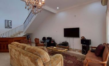 DIJUAL RUMAH MEWAH, ELITE dgn TAMAN di Jl BUKIT INDAH, CIPUTAT