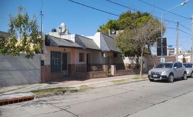 Casa en  Calle Tucumán