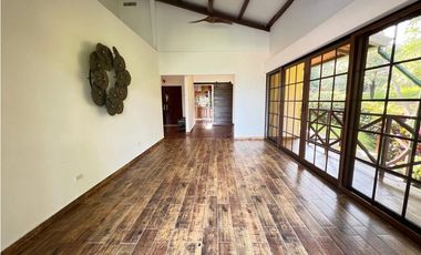 CASA EN ALTOS DEL MARIA CON PISCINA PRIVADA 1318M2 PARA INVERSION