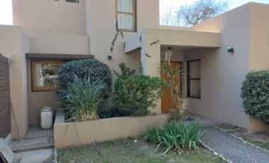Villa Allende Golf Casa en venta de 5 dormitorios c/ cochera