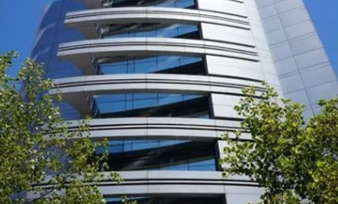 Local Comercial en Arriendo en Av Apoquindo/ Metro el Golf