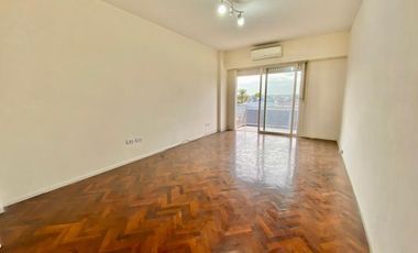 Monoambiente con balcón- Ramos Mejía