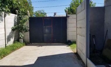 Propiedad ideal renta - Galpón y 3 departamentos - Ing. Maschwitz