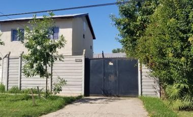 Propiedad ideal renta - Galpón y 3 departamentos - Ing. Maschwitz