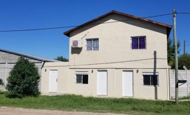 Propiedad ideal renta - Galpón y 3 departamentos - Ing. Maschwitz