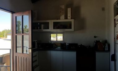 Propiedad ideal renta - Galpón y 3 departamentos - Ing. Maschwitz