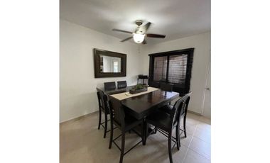 En venta hermosa casa en Versalles ( KC)
