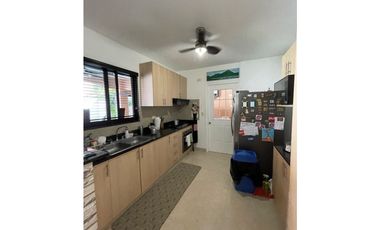 En venta hermosa casa en Versalles ( KC)