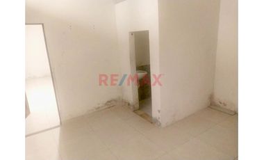 Casa De 2 Pisos En Venta En El Centro De Iquitos | 255 M² | Negocio Puerta A Calle | Excelente Ubicación