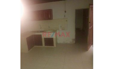Casa De 2 Pisos En Venta En El Centro De Iquitos | 255 M² | Negocio Puerta A Calle | Excelente Ubicación