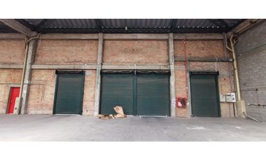 Arrienda Bodega 2.029 Corredor Calle 13  Muelles Elevados