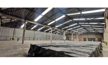 Arrienda Bodega 2.029 Corredor Calle 13  Muelles Elevados